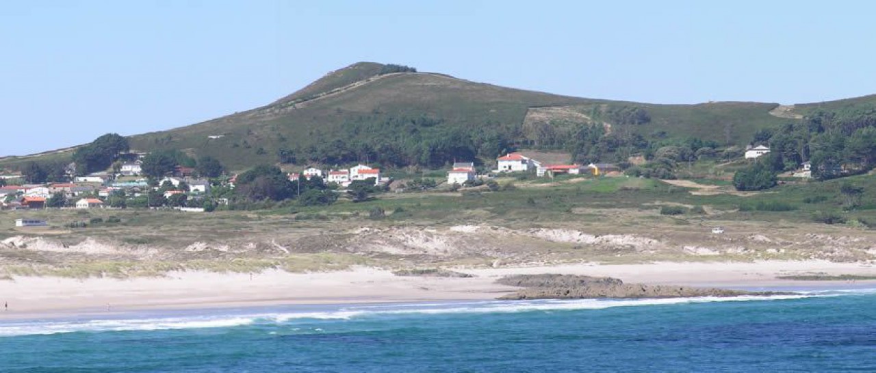 Praia de Santa Comba có Prioiro ó fondo